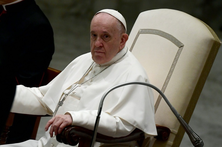 البابا فرنسيس خلال مقابلته العامة في الفاتيكان في 5 كانون الثاني/يناير 2022 (ا ف ب)