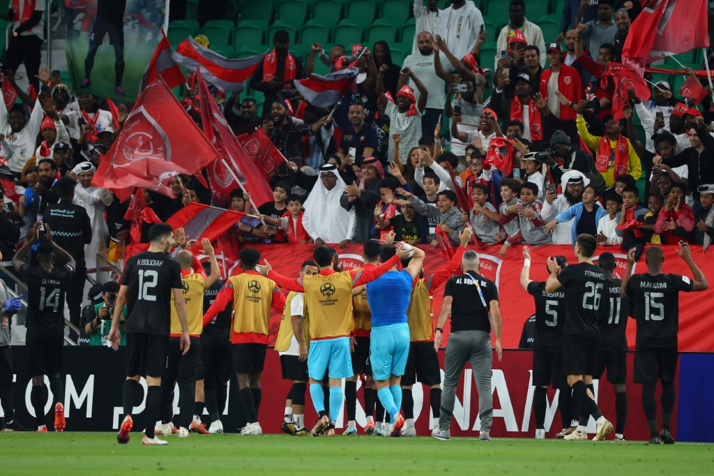 بلغ الدحيل نصف نهائي دوري أبطال آسيا للمرة الأولى في تاريخه بفوزه على الشباب السعودي (ا ف ب)
