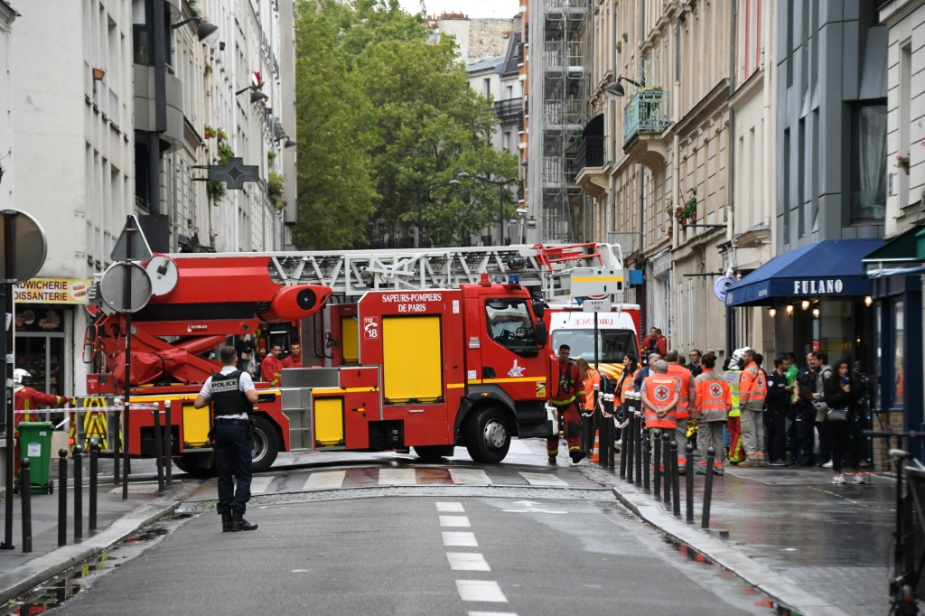 وقال مسؤولون إن الانفجار الذي وقع في مبنى سكني بشمال باريس لم يتبعه حريق (ا ف ب)