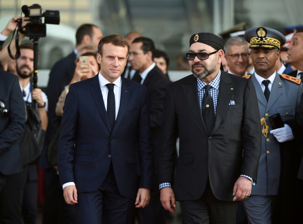الصحيفة الفرنسية مضت إلى القول إن الأزمة عميقة، مذكّرة أنه لم يعد للمغرب سفير في باريس منذ 19 يناير (ا ف ب)