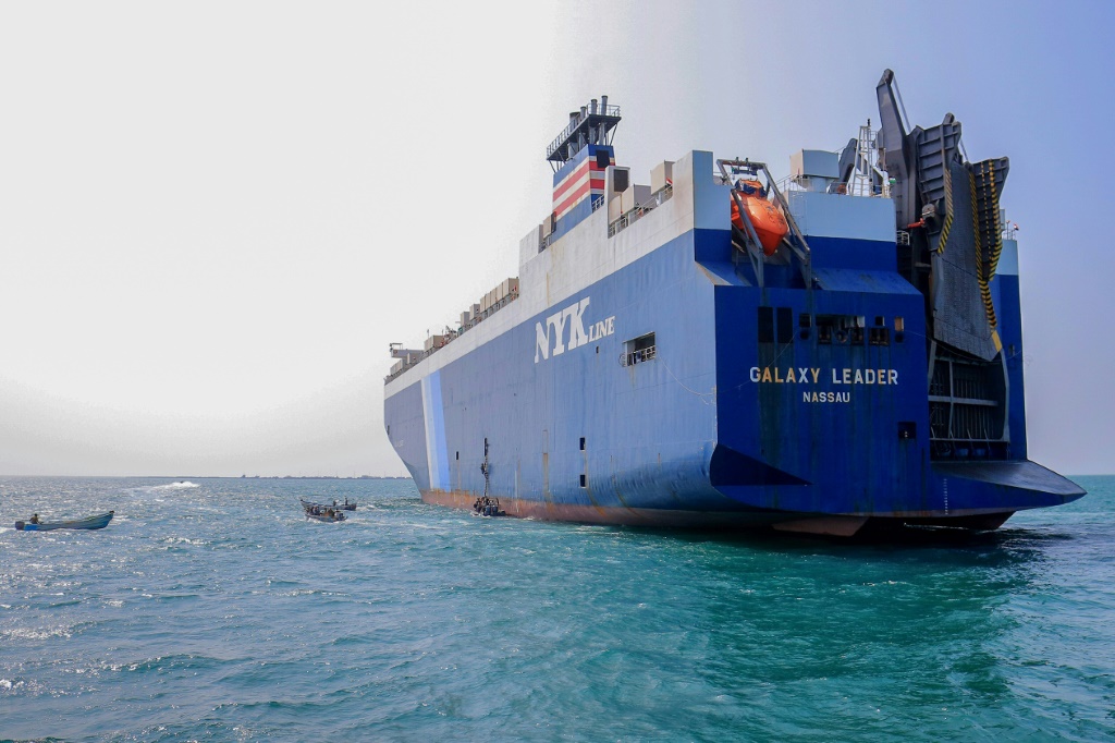 سفينة غالاكسي ليدر التي يحتجزها اليمنيون الحوثيون خلال جولة لصحافيين عليها في 22 تشرين الثاني نوفمبر 2024 (ا ف ب)