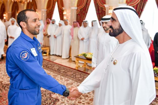 مع الشيخ محمد بن راشد نائب الرئيس الإماراتي حاكم دبي