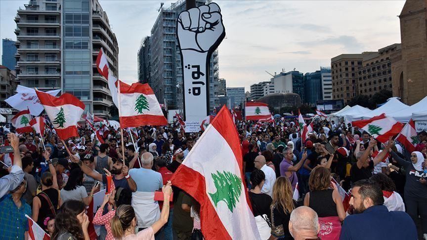 هل يستمر ضغط الشارع  اللبناني حتى " يسقطهن كلهن" ؟