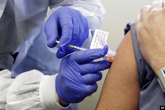 اللقاح آمن ولا يحتوي على فيروس كورونا المستجد