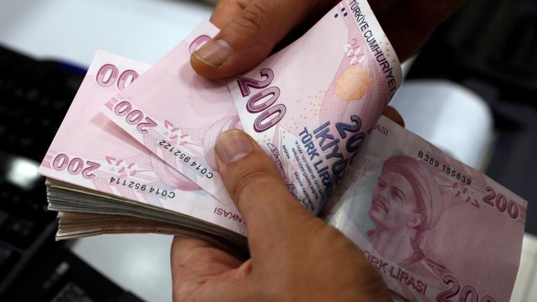 أحد التدابير الاقتصادية هو زيادة الرواتب التقاعدية الأدنى لتصبح 1500 ليرة