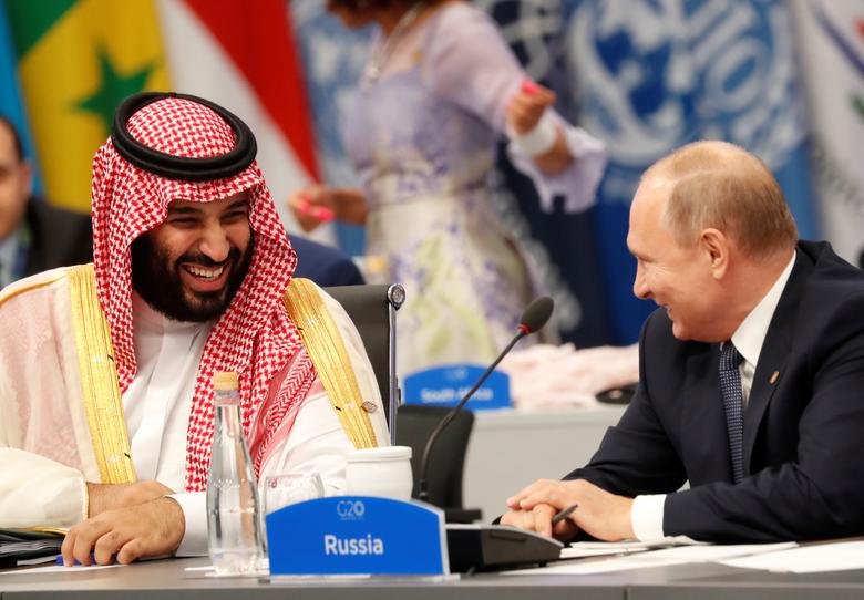 الرئيس الروسي فلاديمير بوتين وولي العهد السعودي الأمير محمد بن سلمان