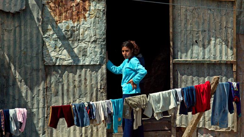 أوضاع اللاجئين الفلسطينيين في مخيم عين الحلوة تفاقمت بعد قرار الولايات المتحدة وقف تمويل أونروا
