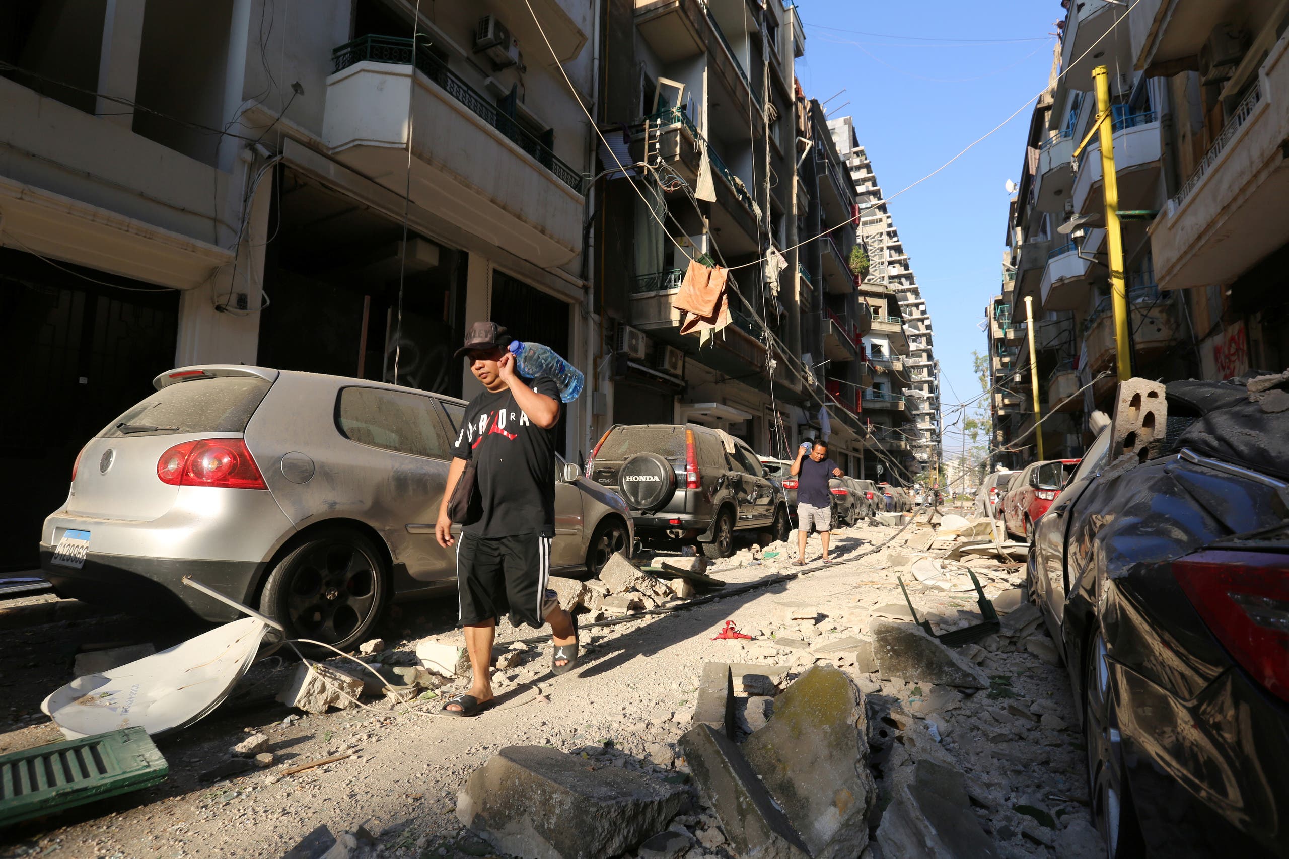 من الأضرار التي خلفها انفجار مرفأ بيروت