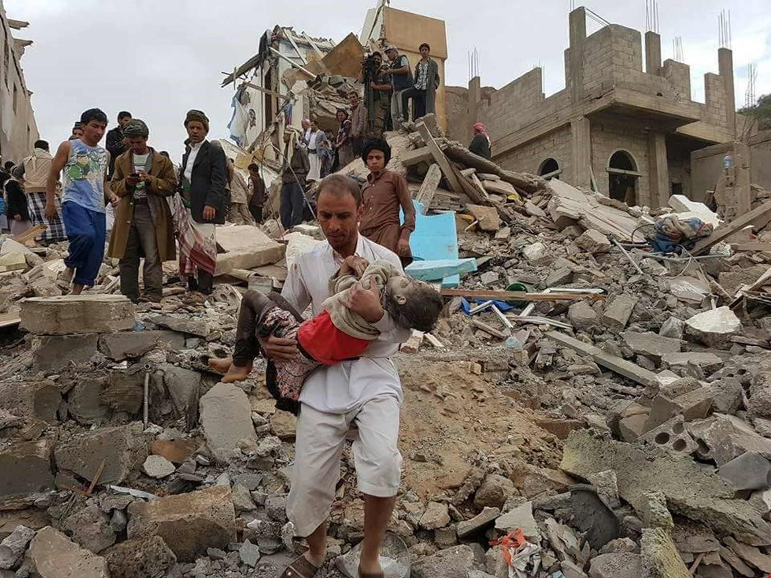 سقوط ضحايا  مدنيون جراء قصف طائرات التحالف