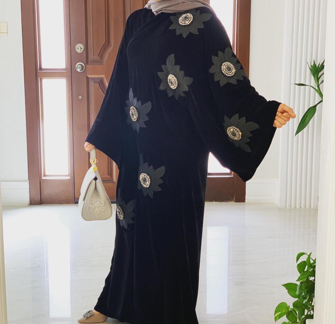 عبايات المخمل
