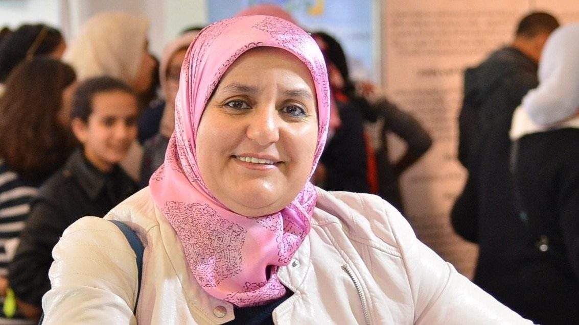 كرست سمية العمراني جزءاً كبيراً من حياتها للاهتمام بحقوق الأشخاص المصابين بالتوحد