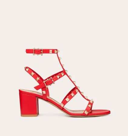 صندل أحمر من Valentino
