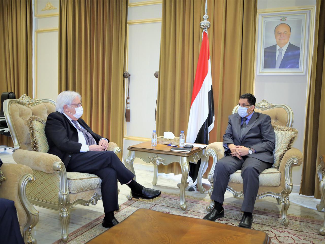 بن مبارك يبحث مع المبعوث الاممي جهود إحلال السلام  في اليمن