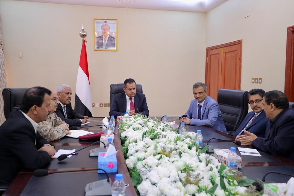 رئيس الوزراء اليمني: حريصون على العمل بجهد استثنائي لإعادة الاعتبار للعاصمة المؤقتة عدن ودورها