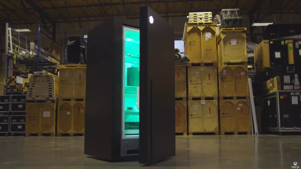ثلاجة Xbox Series X الصغيرة