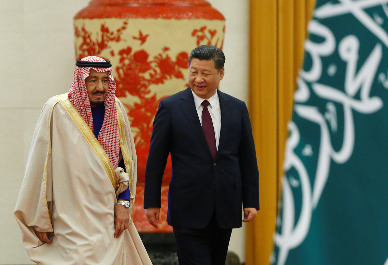 الملك سلمان بن عبد العزيز مع الرئيس الصيني شي جين بينغ