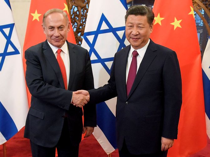 الرئيس الصيني مع رئيس الوزراء الإسرائيلي