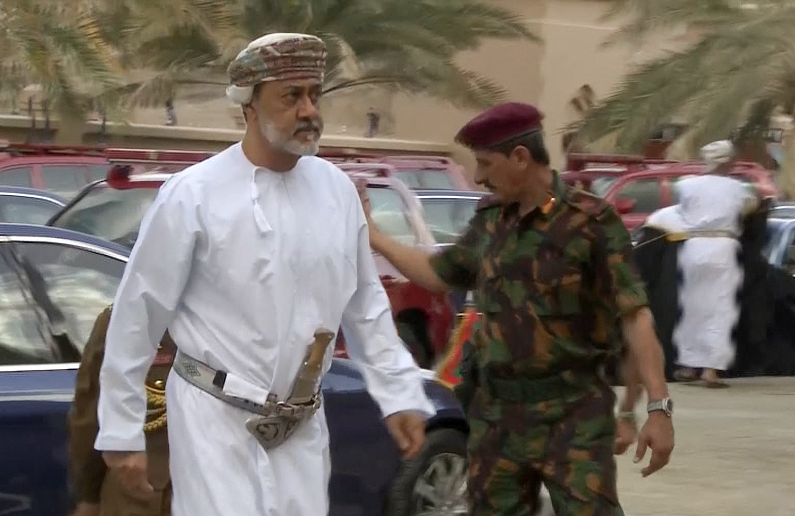 سلطان عمان هيثم بن طارق
