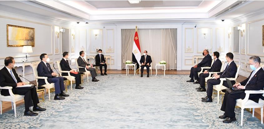 الرئيس المصري يستقبل ووزير خارجية الصين