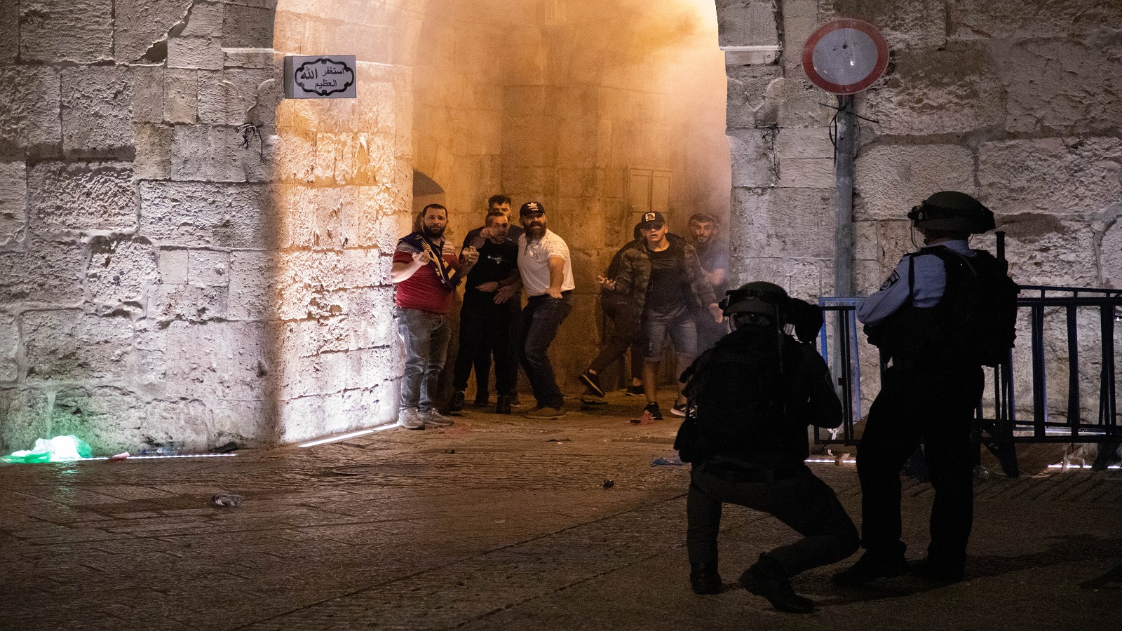 مواجهات بين قوات الاحتلال وفلسطينيين في باب العامود (ارشيفية)