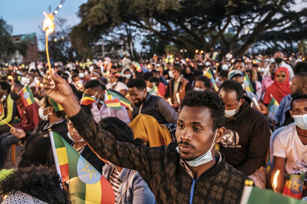 امسية شموع على ارواح ضحايا النزاع في إقليم تيغراي الإثيوبي في الثالث من تشرين الثاني/نوفمبر 2021 في اديس ابابا (اف ب)