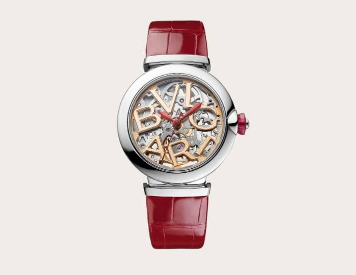 ساعة يد نسائية باللون الأحمر من بولغاري Bvlgari