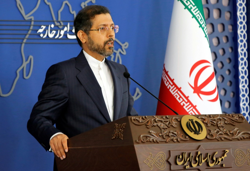  المتحدث باسم وزارة الخارجية الإيرانية سعيد خطيب زاده خلال مؤتمر صحافي في طهران في 15 تشرين الثاني/نوفمبر 2021 (أ ف ب)