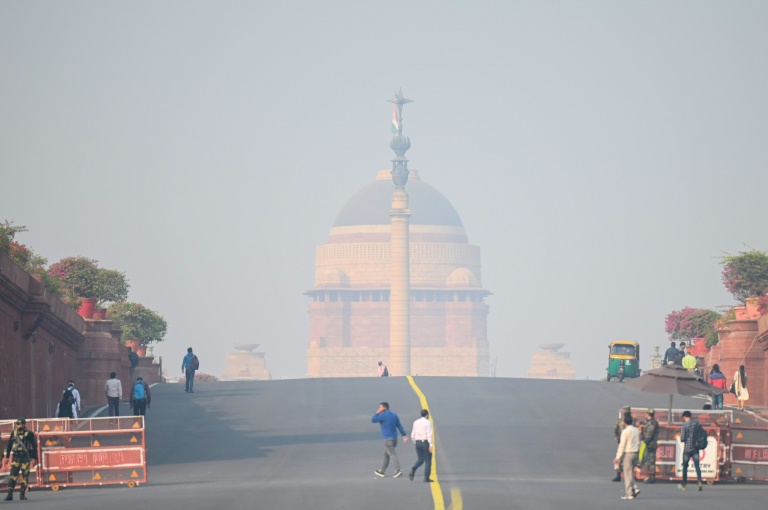  العاصمة الهندية تعاني من مستويات خطيرة من تلوث الهواء(ا ف ب)