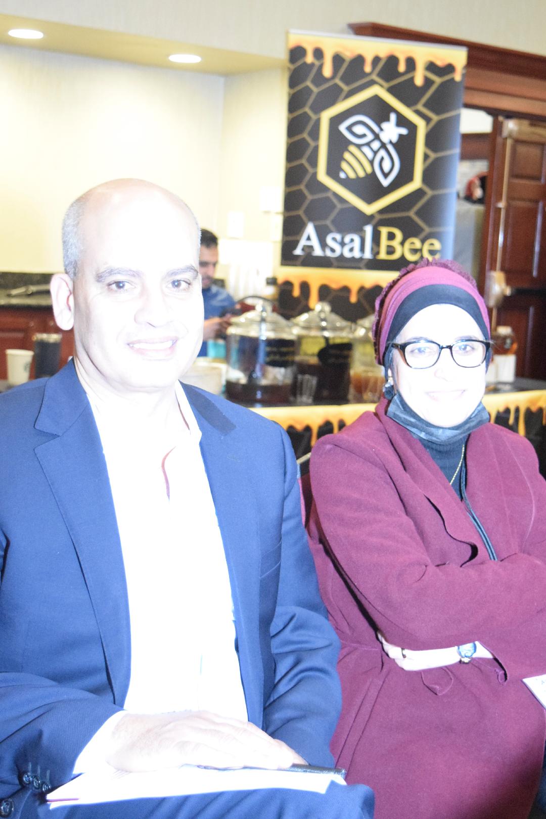الزميلة استبرق عزاوي والزميل عبدالرحيم فقراء مدير مكتب قناة الجزيرة في واشنطن ( الأمة برس)
