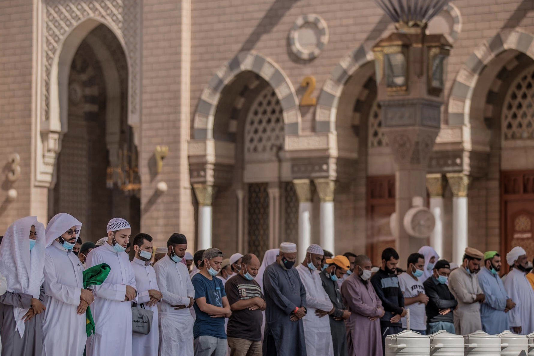 لا توجد مواعيد للصلوات المفروضة في المسجد النبوي (د ب أ)