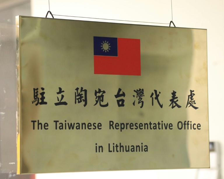 خفضت الصين علاقاتها الدبلوماسية مع ليتوانيا بعد أن أنشأت تايوان سفارة فعلية في فيلنيوس(ا ف ب)