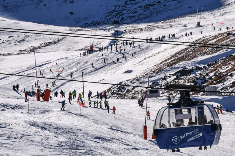 هواة التزلج في فال تورنس في 20 تشرين الثاني/نوفمبر 2021( ا ف ب)