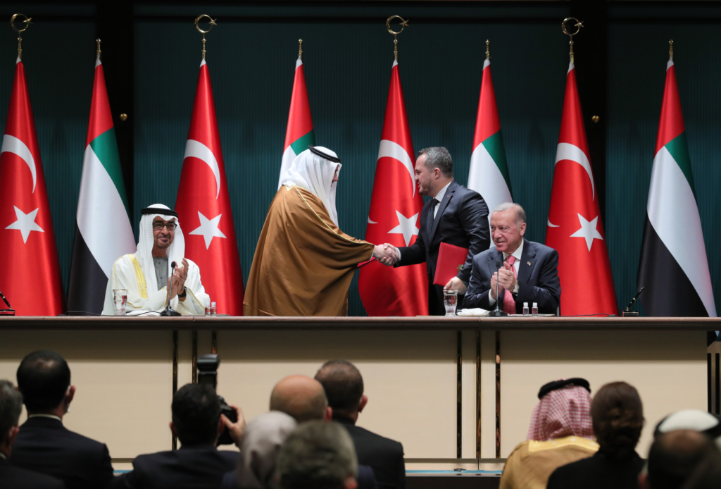 الرئيس التركي رجب طيب أردوغان وولي عهد أبوظبي محمد بن زايد/الأناضول