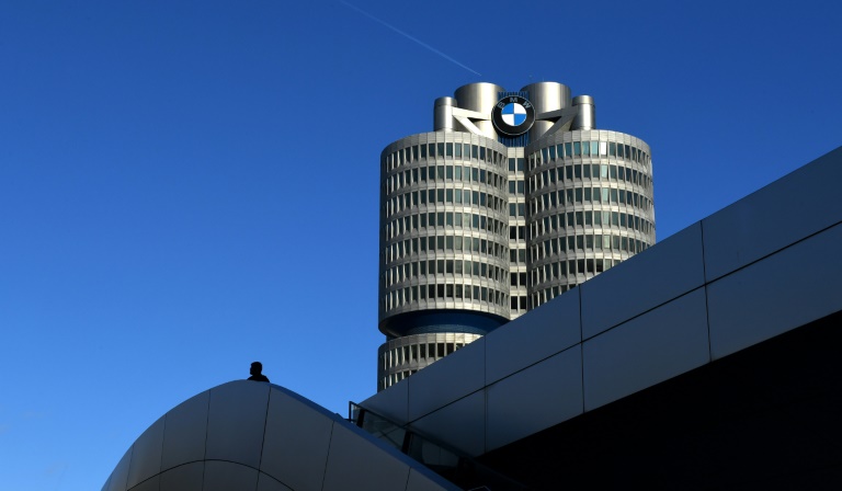 مبنى شركة بي ام دبليو الالمانية في ميونيخ جنوب المانيا في 22 تشرين الاول/اكتوبر 2021(ا ف ب).