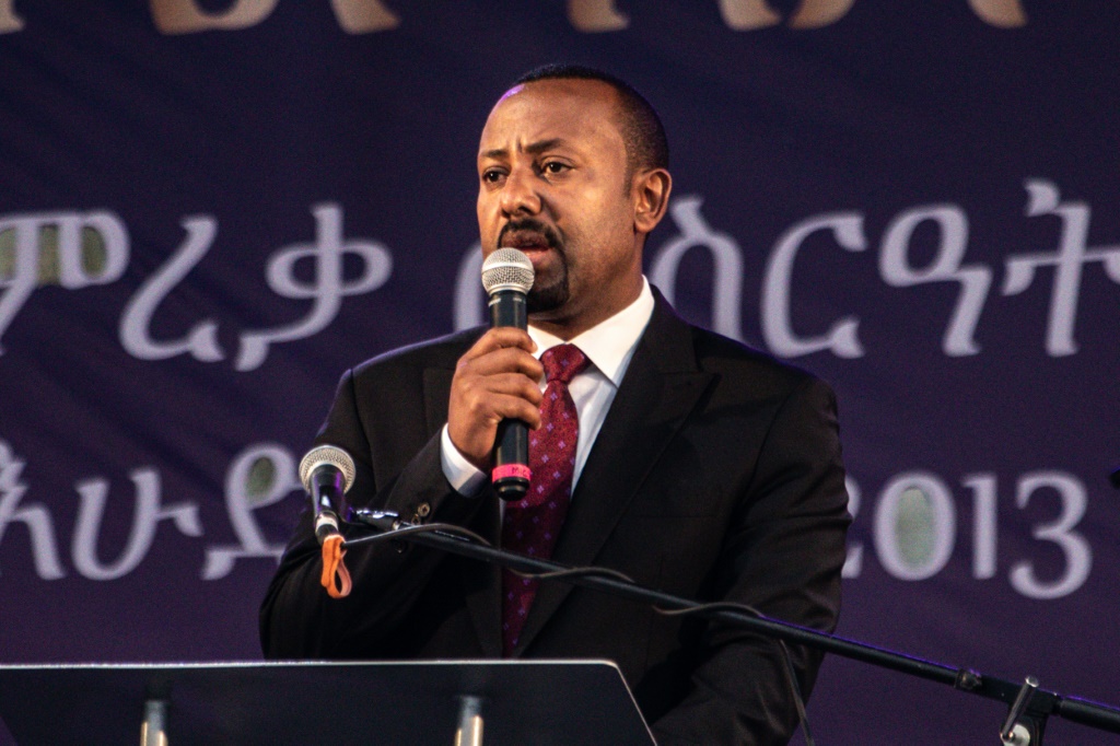 رئيس الوزراء الإثيوبي أبيي أحمد يلقي كلمة في أديس أبابا، في 13 يونيو 2021 (ا ف ب)