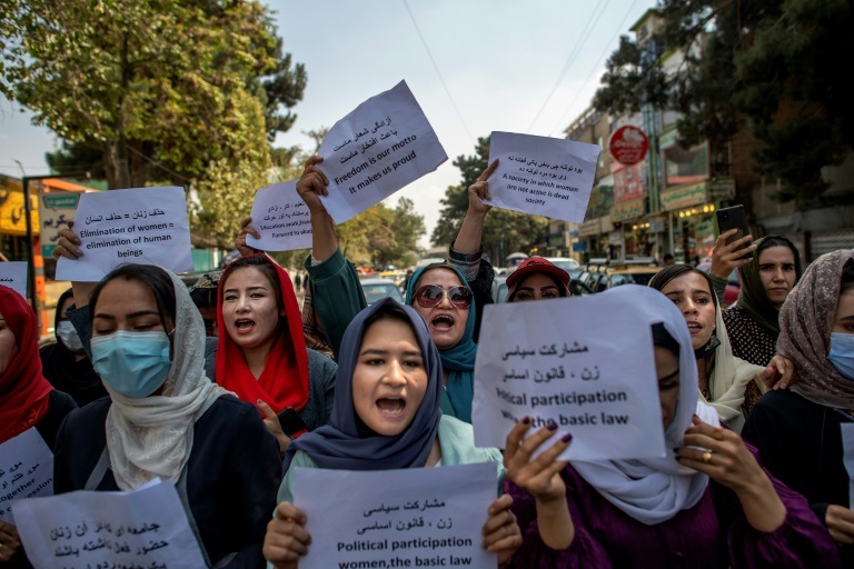صورة مؤرخة في 19سبتمبر 2021 في كابول لنساء أفغانيات يطالبن بحقوق أكبر للمرأة (ا ف ب)