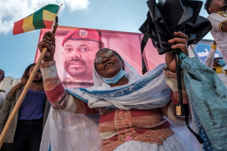 تظاهرة دعم لرئيس الوزراء الاثيوبي أبيي أحمد في اديس ابابا في 27نوفمبر 2021 (ا ف ب)