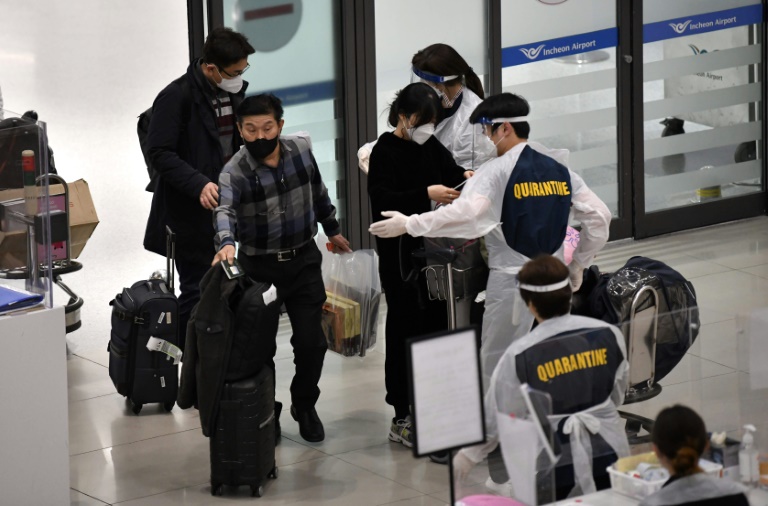 شددت كوريا الجنوبية القيود المفروضة على السفر بعد الكشف عن أول حالاتها من البديل أوميكرون كورونافيروس(ا ف ب)