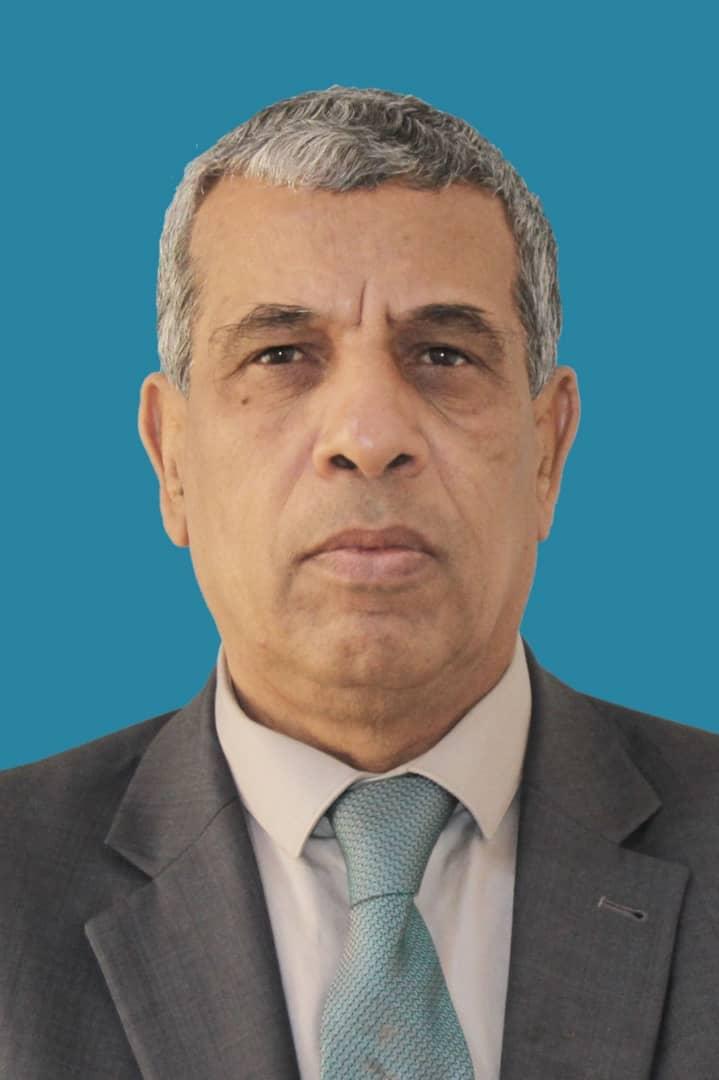 مع رئيس الجمعية العمومية لمصرف اليقين الليبي رئيس اللجنة التحضرية للمؤتمر السيد مفتاح عمر ( الأمة برس )