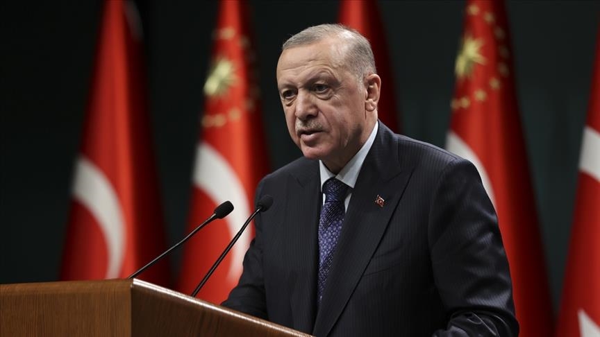  أردوغان أشار إلى أن المسلمين يناضلون أيضا ضد معاداة الإسلام المتصاعدة وليس ضد فيروس كورونا أو الأزمات الإنسانية فقط ( الأناضول)