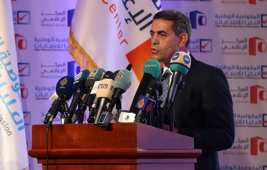 رئيس المفوضية الوطنية العليا للانتخابات في ليبيا عماد السايح خلال مؤتمر صحافي طرابلس بتاريخ 7 تشرين الثاني/نوفمبر 2021 (أ ف ب)   