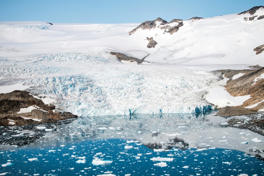 مع اتساع ممر دريك وبوابة تسمانيا بين القارات، سُمح للمياه الباردة بالتدفق المستمر حول القارة القطبية الجنوبية (ا ف ب)
