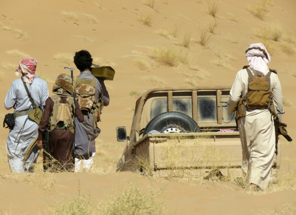 يحاول الحوثيون التقدم تجاه حقول النفط والغاز في المحافظة، بعد سيطرتهم خلال الأشهر الماضية على عدة مناطق ريفية في مأرب (أ ف ب)