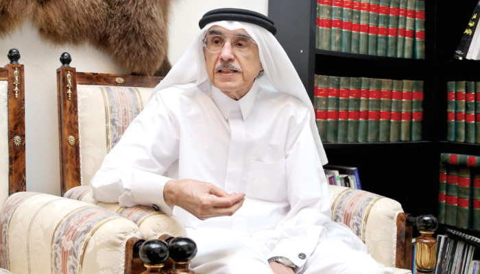 وزير التعليم القطري السابق الدكتور"محمد عبدالرحيم كافود" ( التواصل الاجتماعي)