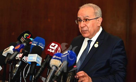 وزير الخارجية الجزائري  لعمامرة (واج)