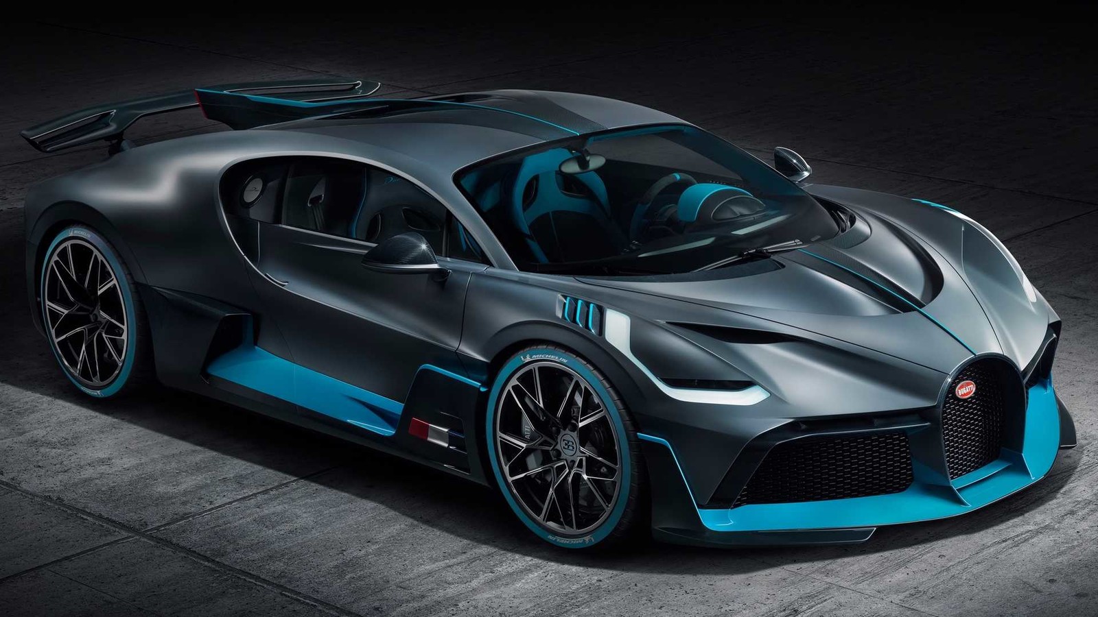 بوجاتي ديفو Bugatti Divo