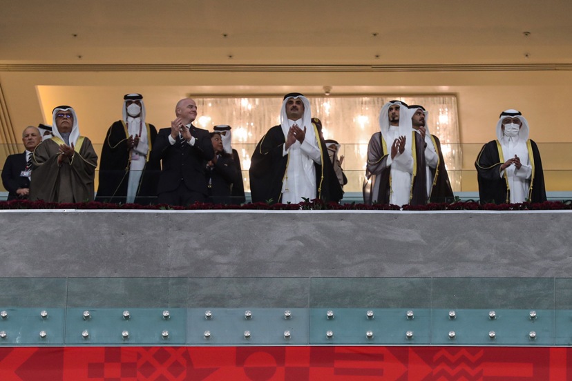 رئيس الفيفا خلال حضوره المباراة النهائية لبطولة كأس العرب لكرة القدم 2021 في قطر (د ب أ)
