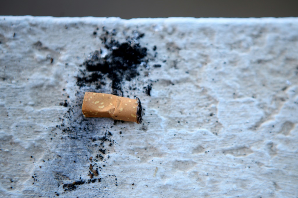 إلى أي مدى تشكل السجائر الألكترونية تقدماً بالنسبة إلى السجائر التقليدية؟ (ا ف ب)
