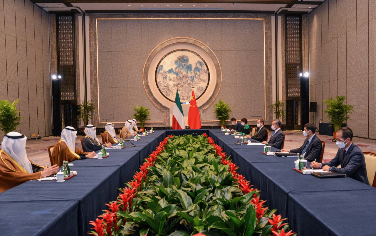 ولة الكويت وجمهورية الصين تعقدان مباحثات رسمية حول التعاون الثنائي والتنسيق المشترك بالمجالات الحيوية وتطوير آفاقها المستقبلية(كونا)