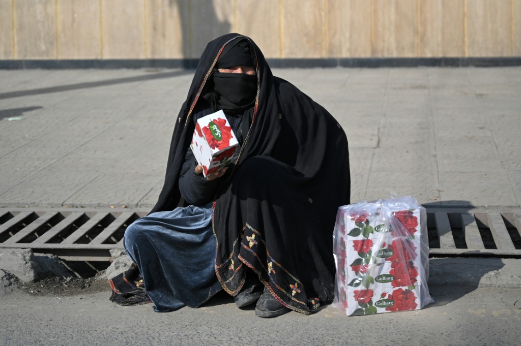 قدرت وكالات الإغاثة والأمم المتحدة أنه من المتوقع أن يواجه أكثر من نصف سكان أفغانستان البالغ عددهم 38 مليون نسمة الجوع هذا الشتاء (أ ف ب)